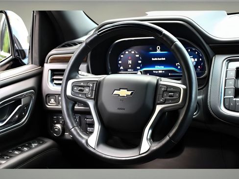 Used 2023 Chevrolet Tahoe Premier w/ Advanced Technology Package AWD/4WD image 18