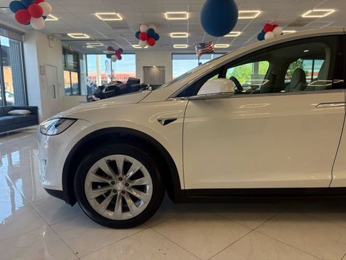 Used 2019 Tesla Model X AWD/4WD image 8