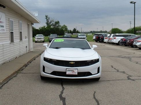 Used 2019 Chevrolet Camaro LT image 9