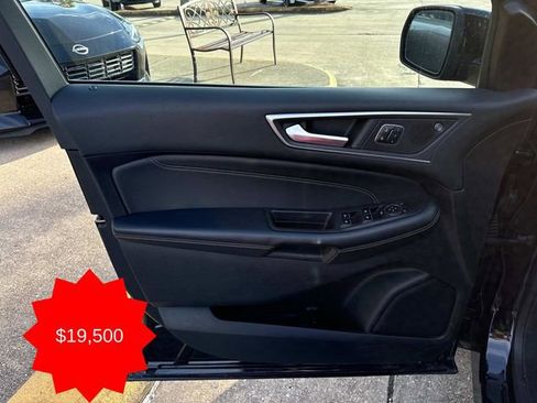 Used 2022 Ford Edge Titanium w/ Equipment Group 301A image 12