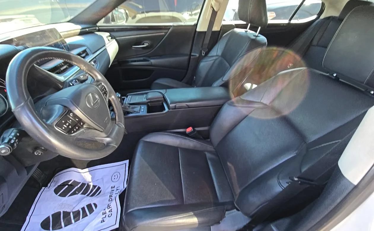 Used 2021 Lexus ES 300h w/ Premium Package FWD image 8