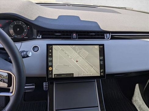 Used 2024 Land Rover Range Rover Evoque Dynamic SE image 15