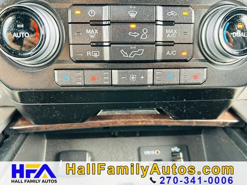 Used 2015 Ford F150 Platinum w/ Equipment Group 701A Luxury AWD/4WD image 31