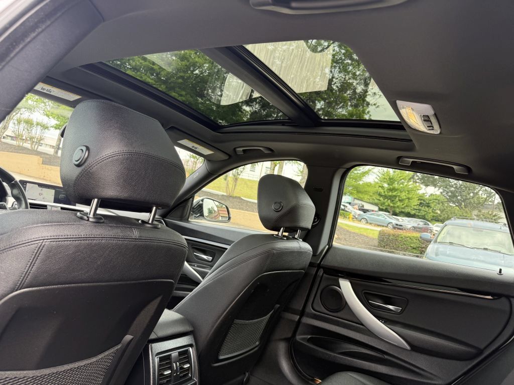 Used 2018 BMW 330i Gran Turismo xDrive AWD/4WD image 21