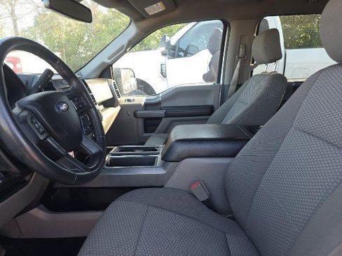 Used 2018 Ford F150 XLT w/ Equipment Group 302A Luxury image 5