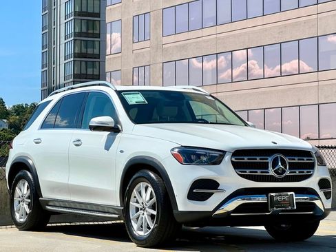 Certified 2025 Mercedes-Benz GLE 450e 4MATIC image 1