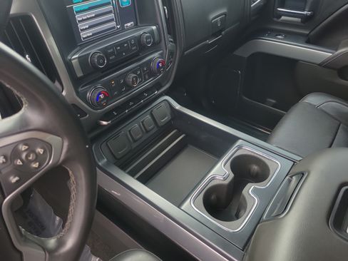 Used 2017 Chevrolet Silverado 1500 LTZ Z71 AWD/4WD image 19