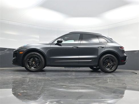 Used 2022 Porsche Macan image 58