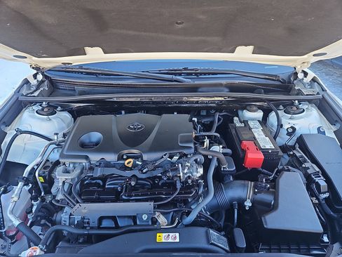 Used 2022 Toyota Camry LE image 27