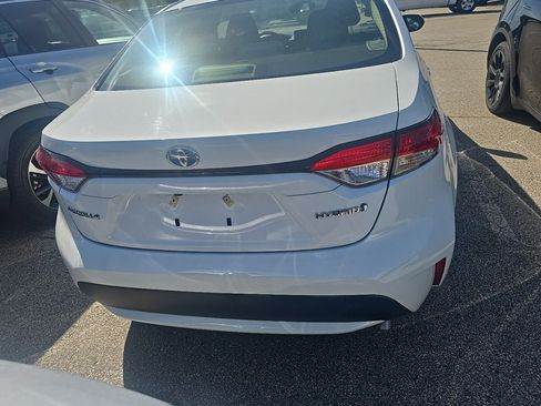 Used 2022 Toyota Corolla LE FWD image 4