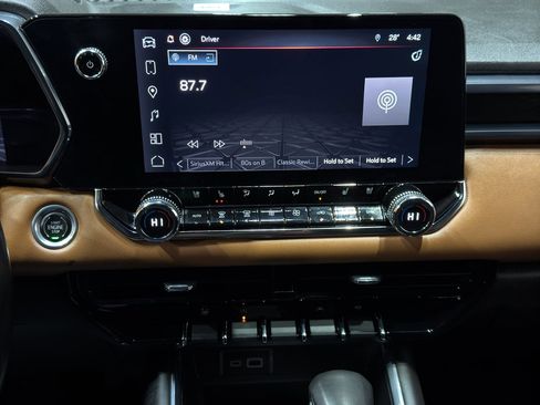 Used 2023 GMC Canyon AT4 image 28