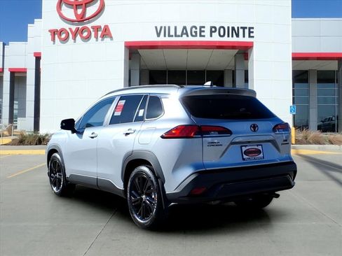 Certified 2026 Toyota Corolla Cross XSE w/ Convenience Package image 3