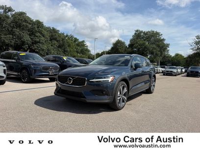 New 2026 Volvo V60 B5 Cross Country Plus w/ Climate Package