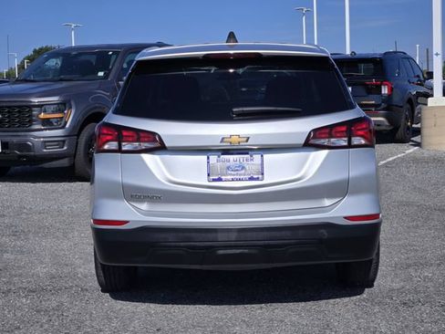 Used 2022 Chevrolet Equinox LS w/ LS Convenience Package FWD image 6