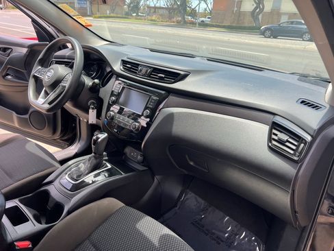 Used 2021 Nissan Rogue Sport S FWD image 31
