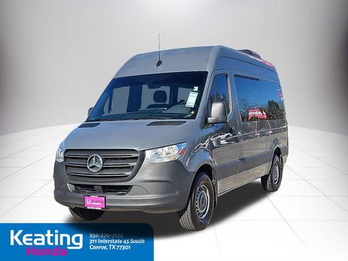 Used 2021 Mercedes-Benz Sprinter 2500 image 4