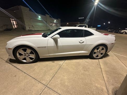 Used 2015 Chevrolet Camaro SS w/ RS Package image 9