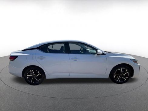Used 2025 Nissan Sentra SV FWD image 16