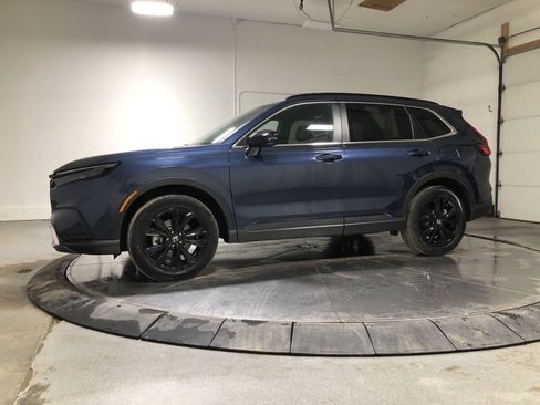 Used 2024 Honda CR-V Sport Touring image 4