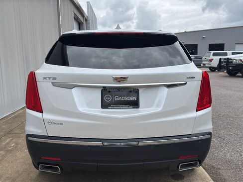 Used 2017 Cadillac XT5 Premium Luxury FWD image 4