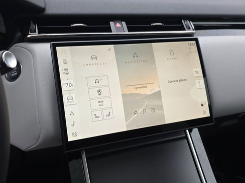 New 2026 Land Rover Range Rover Velar S image 21