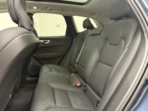 Certified 2024 Volvo XC60 B5 Plus AWD/4WD image 24