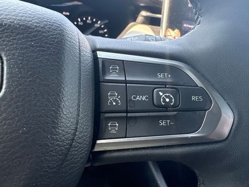 Used 2024 Jeep Compass Limited AWD/4WD image 17
