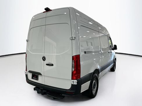 Used 2026 Mercedes-Benz Sprinter 2500 image 8