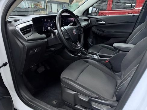 Used 2024 Buick Encore GX Preferred FWD image 17