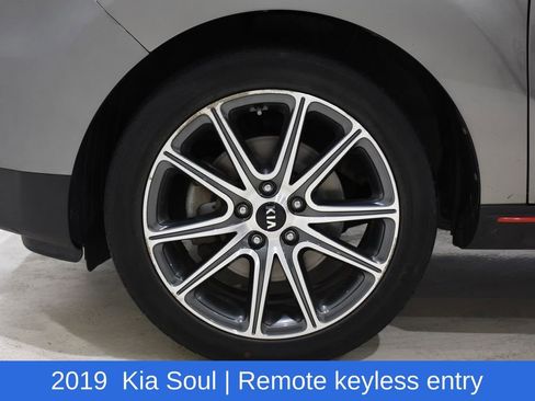 Used 2019 Kia Soul ! image 6