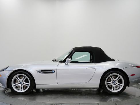 Used 2002 BMW Z8 RWD image 17