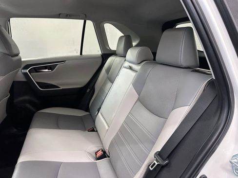 Used 2022 Toyota RAV4 Limited image 11
