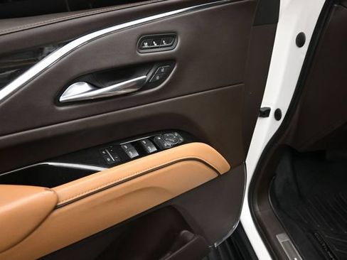 Used 2021 Cadillac Escalade Sport w/ LPO, Illumination Package AWD/4WD image 17
