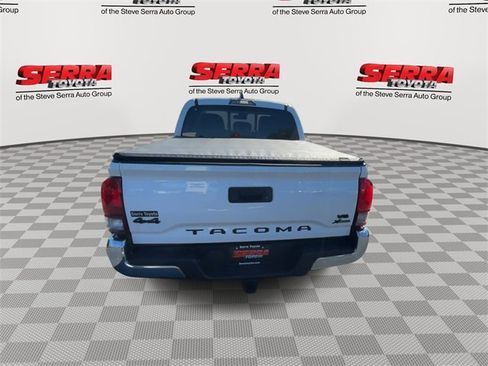 Used 2022 Toyota Tacoma SR5 image 8