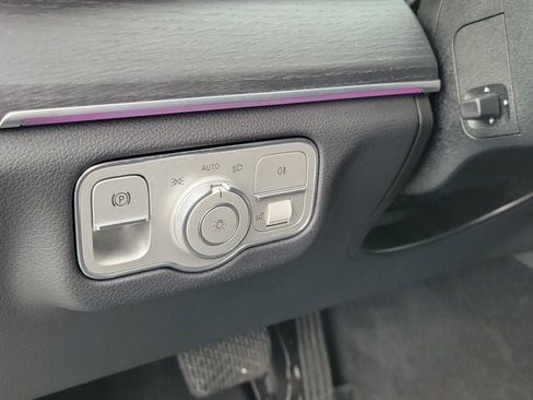 Used 2025 Mercedes-Benz GLE 350 4MATIC image 18
