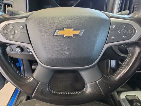 Used 2022 Chevrolet Colorado LT w/ Safety Package AWD/4WD image 19