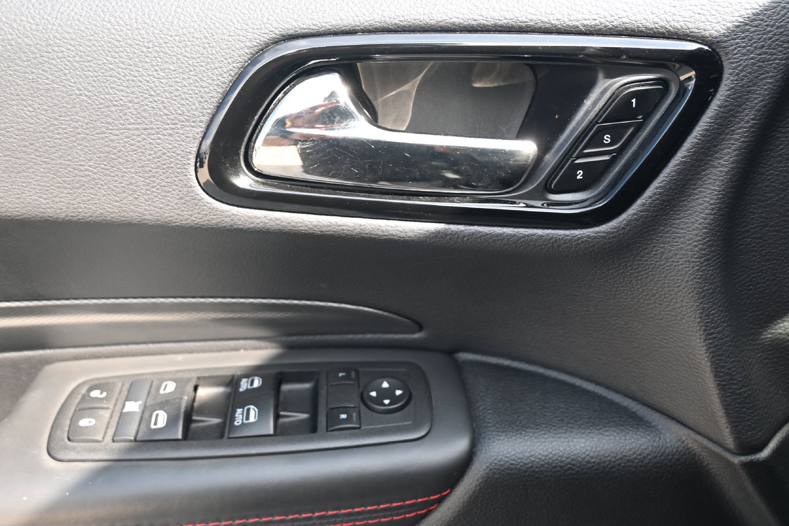 Used 2024 Dodge Durango GT RWD image 11