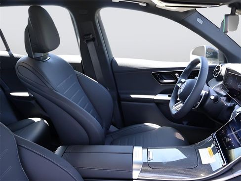 New 2025 Mercedes-Benz GLC 43 AMG GLC 43 AMG image 11