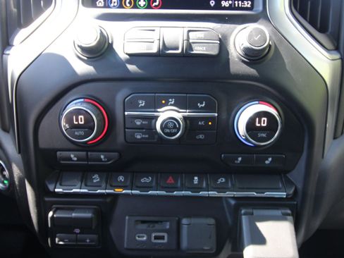 Used 2019 Chevrolet Silverado 1500 LT w/ All-Star Edition image 16