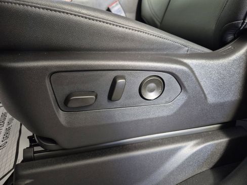 Certified 2026 GMC Sierra 1500 SLT w/ SLT Convenience Package image 15