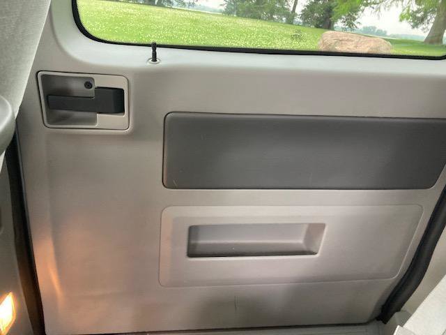 Used 2004 Ford Freestar SE FWD image 20