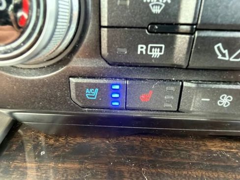 Used 2015 Ford F150 Platinum w/ Trailer Tow Package AWD/4WD image 42