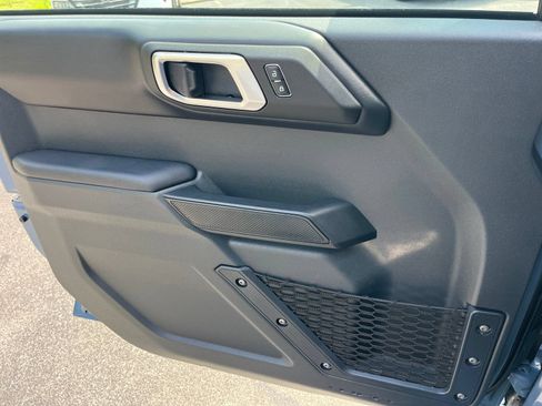 Used 2025 Ford Bronco Outer Banks AWD/4WD image 11
