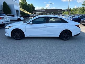 Used 2021 Hyundai Elantra SEL w/ Convenience Package FWD video 2