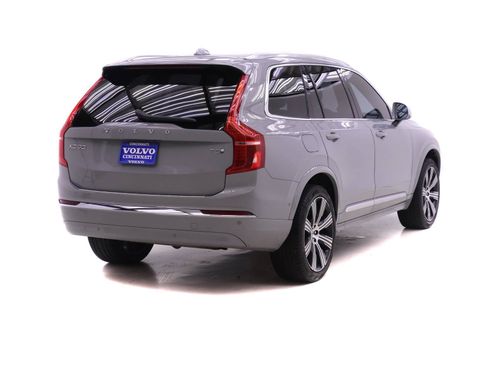Certified 2025 Volvo XC90 T8 Plus w/ Protection Package Premier AWD/4WD image 4