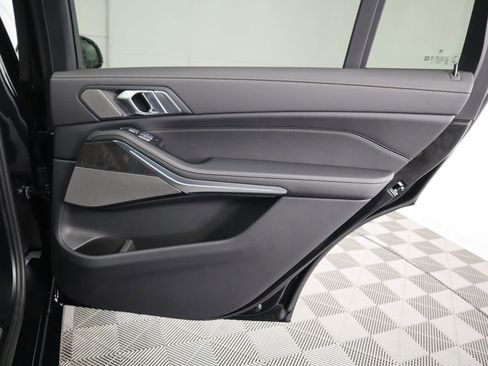 New 2026 BMW X7 xDrive40i image 29