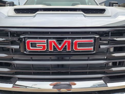 New 2026 GMC Sierra 3500 Pro image 9