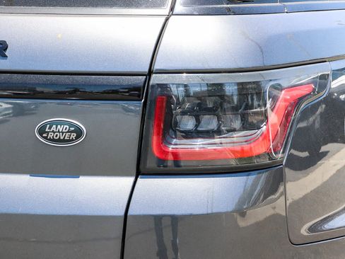 Used 2019 Land Rover Range Rover Sport HSE Dynamic AWD/4WD image 12