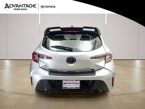 Used 2022 Toyota Corolla SE FWD image 6