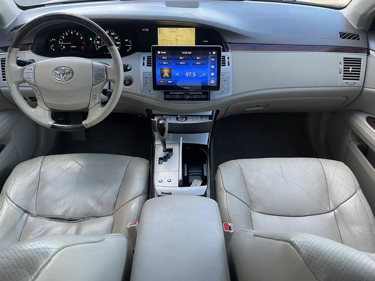 Used 2008 Toyota Avalon Limited FWD image 3